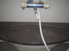 ���C�̐��ʑ�̐Ό��J�X�̏���